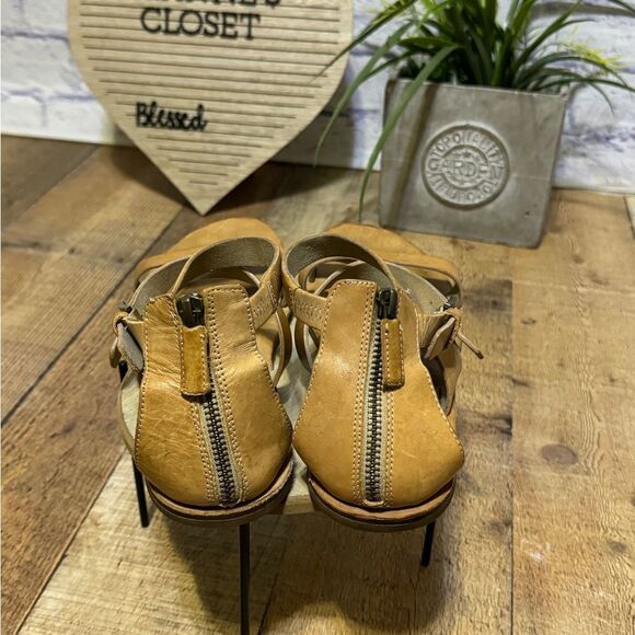 Eileen fisher tan leather sandals size 8 - Picture 3 of 9